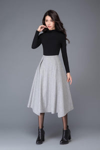 Pleated midi wool skirt in grey C1020