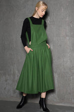 Load image into Gallery viewer, Green wool  pinafore dress C733
