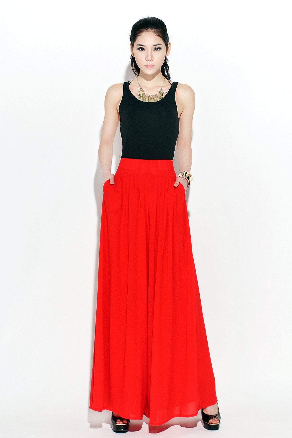 How to Style Red Wide Leg Pants: 15 Amazing Outfit Ideas - FMag.com