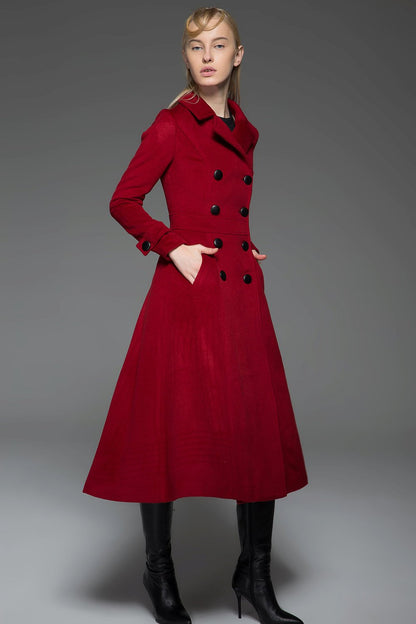 Double-Breasted Woman's Coat with Black Buttons C741